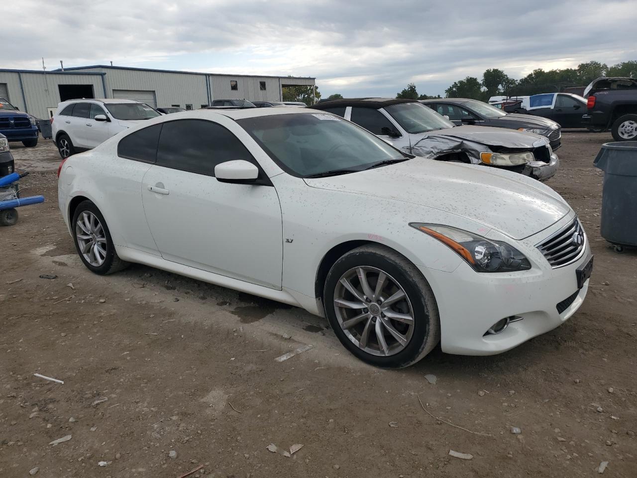 2014 Infiniti Q60 Journey - Image 4