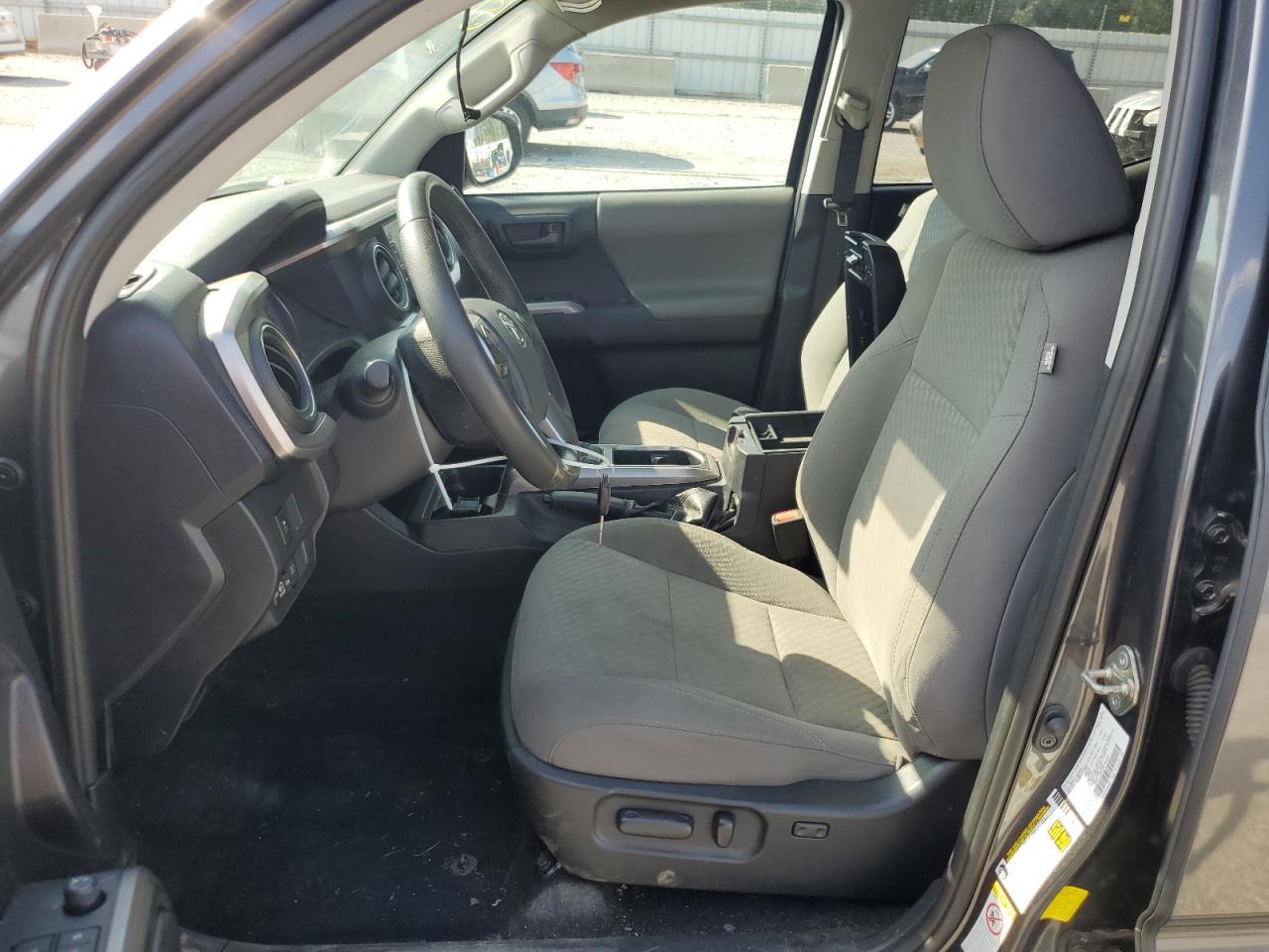 2020 Toyota Tacoma Double Cab - Image 7