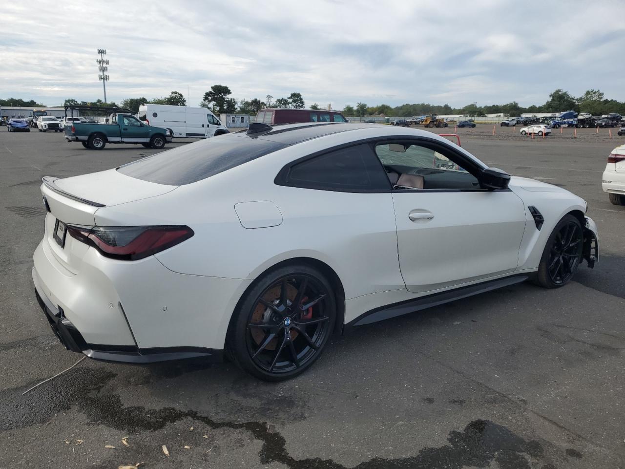 2022 BMW M4 Competition - Фото 3