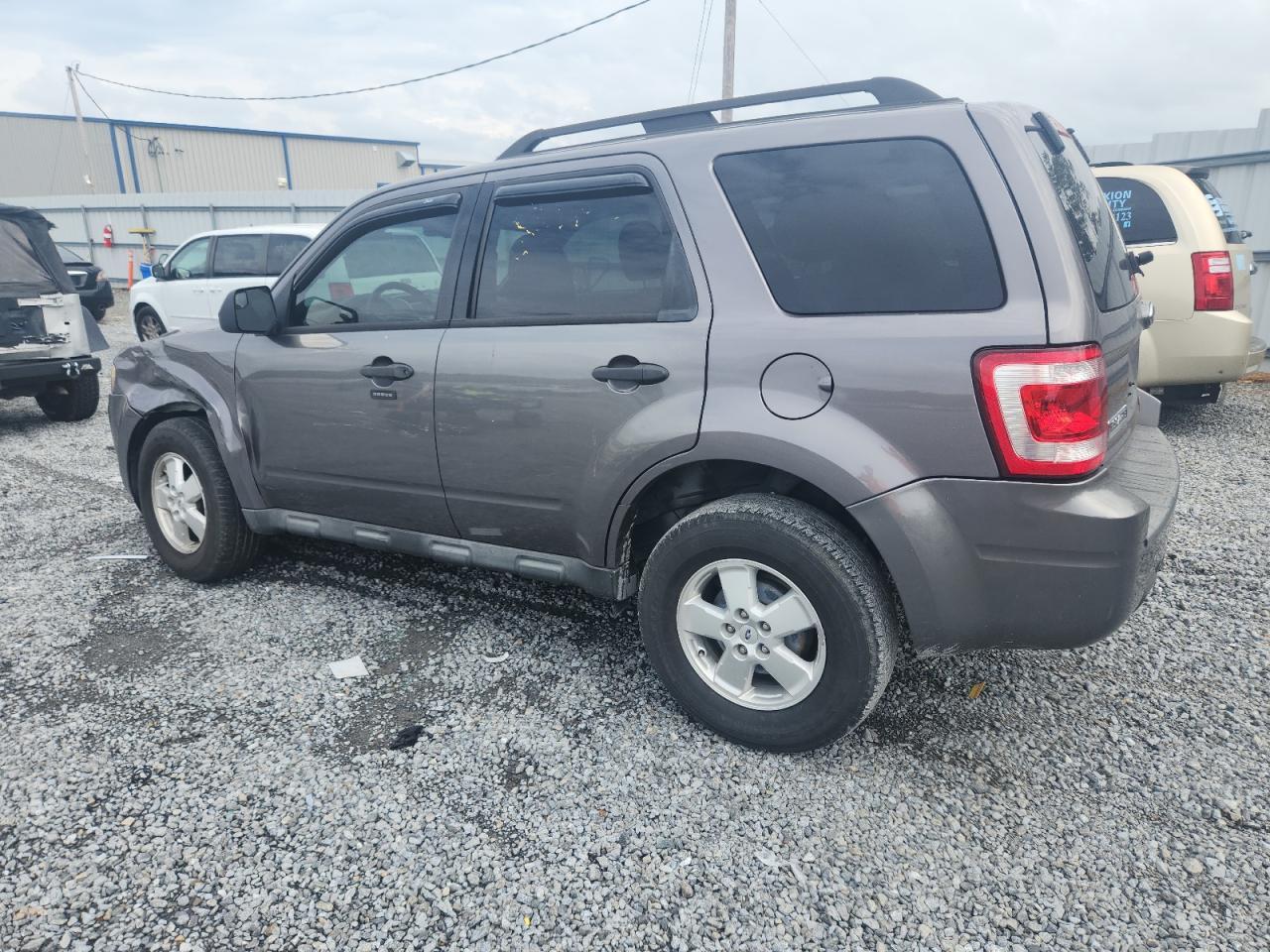 2010 Ford Escape Xlt - Фото 2
