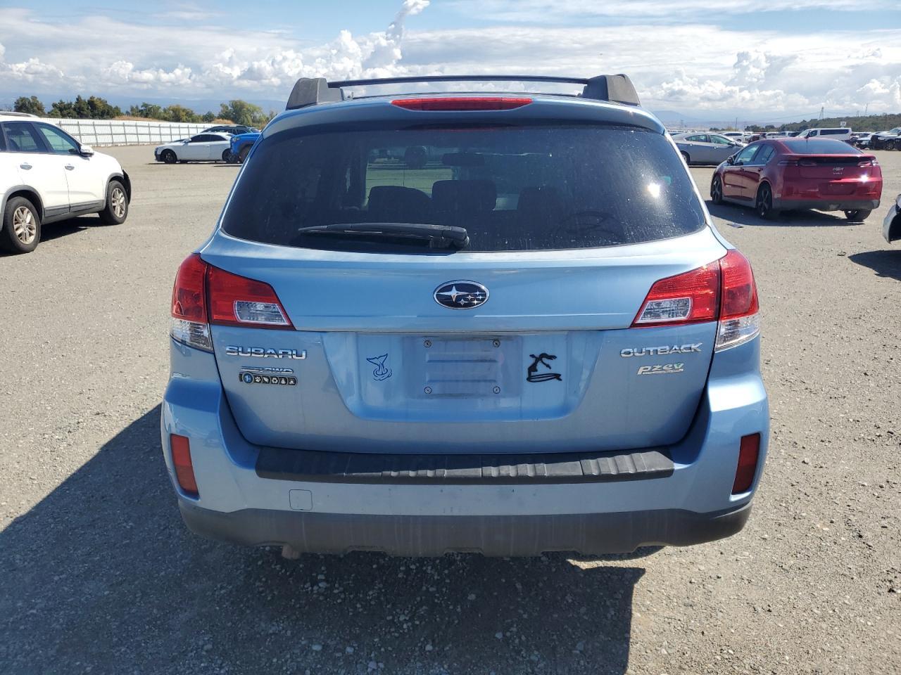 2012 Subaru Outback 2.5I Premium - Image 6