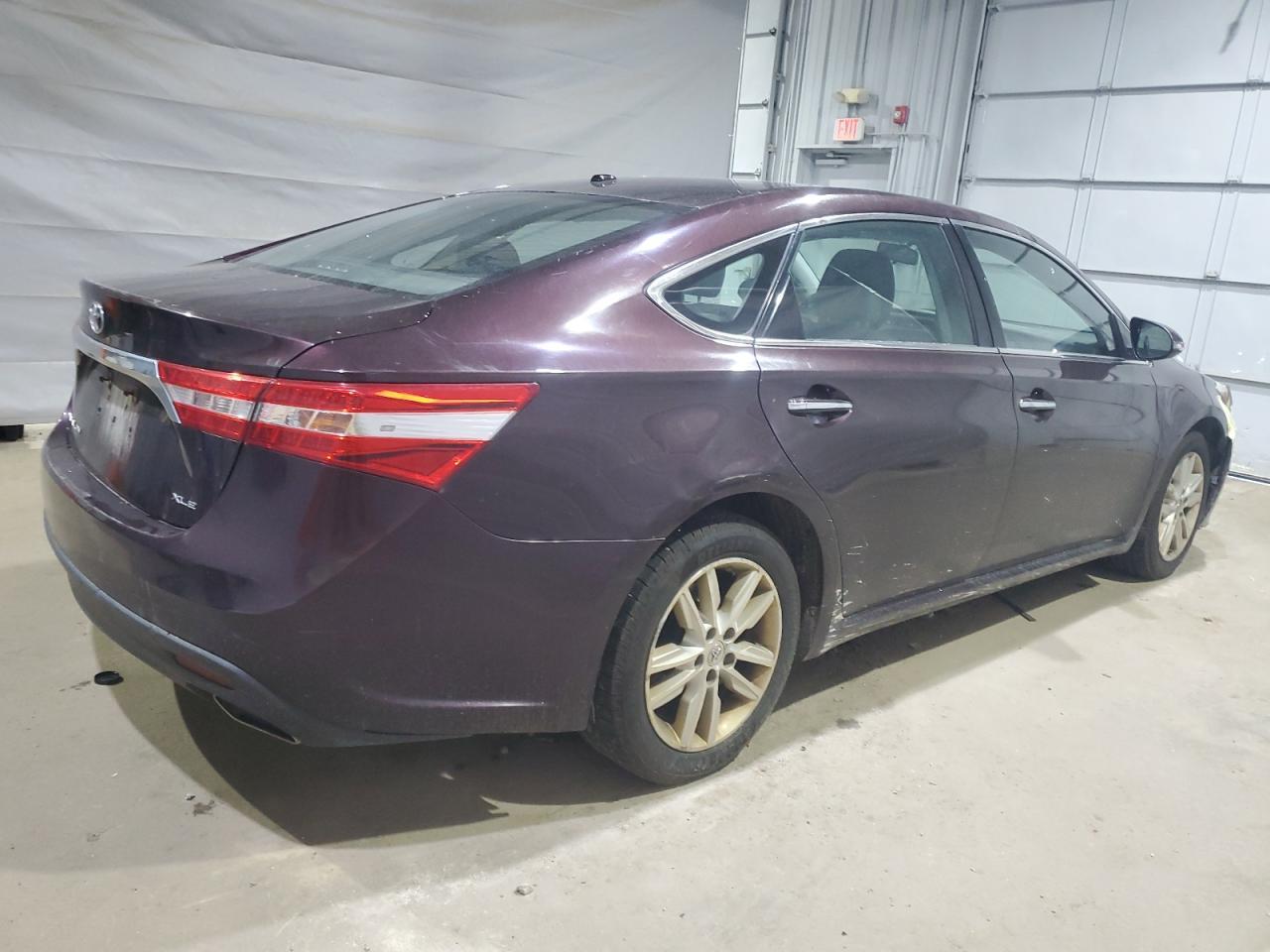 2015 Toyota Avalon Xle - Image 3