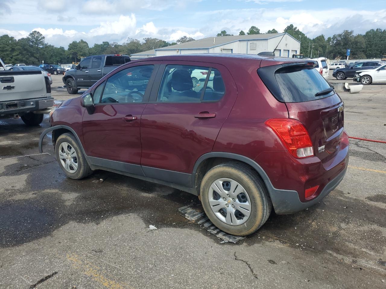 2017 Chevrolet Trax Ls - Image 2