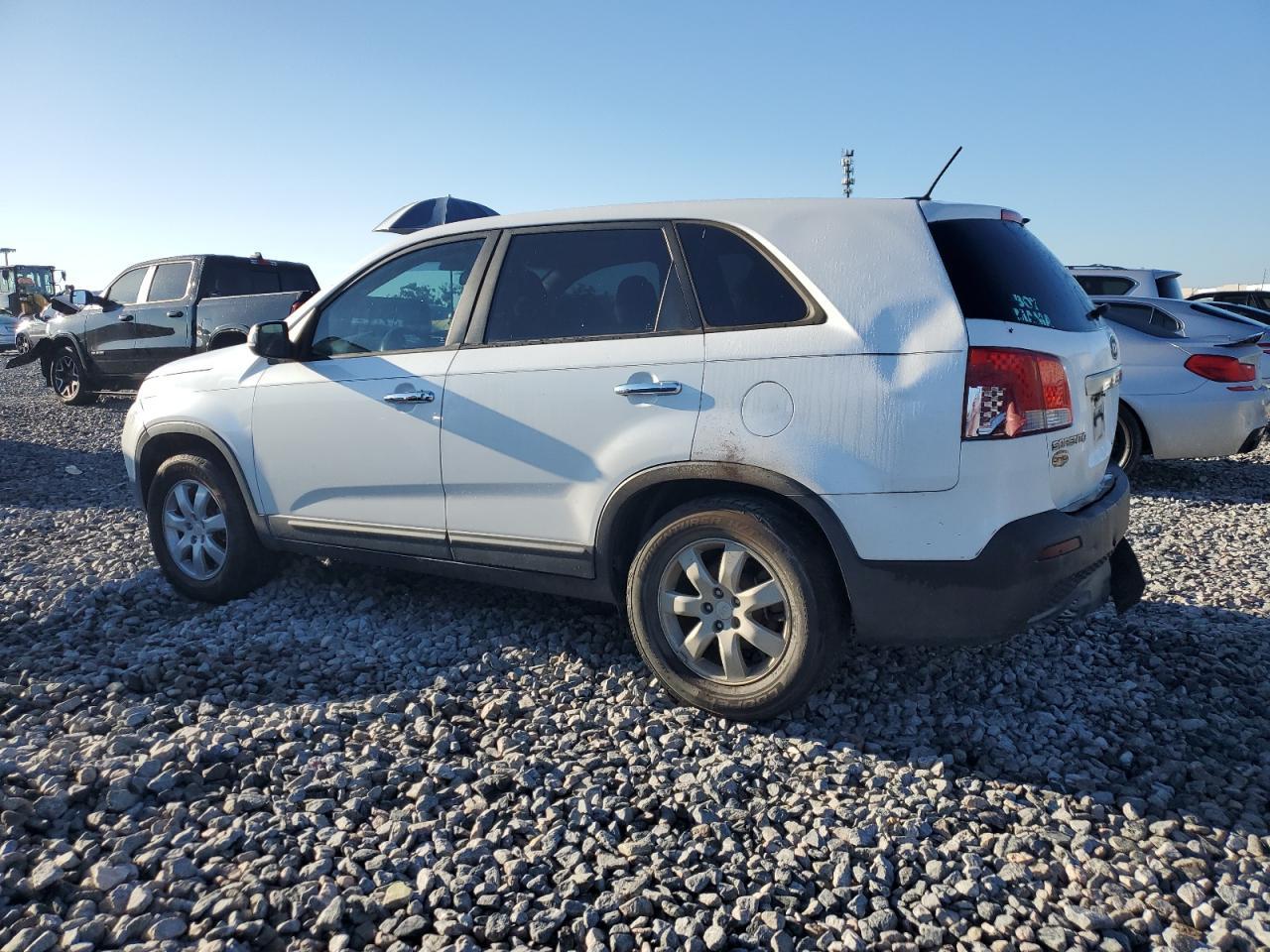 2011 Kia Sorento Base - Фото 2