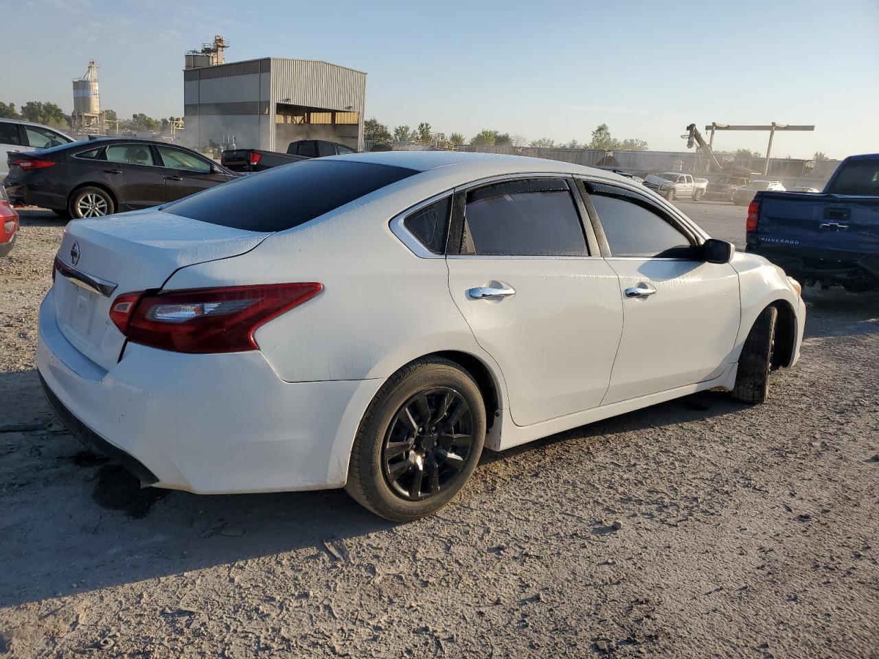 2018 Nissan Altima 2.5 - Image 3