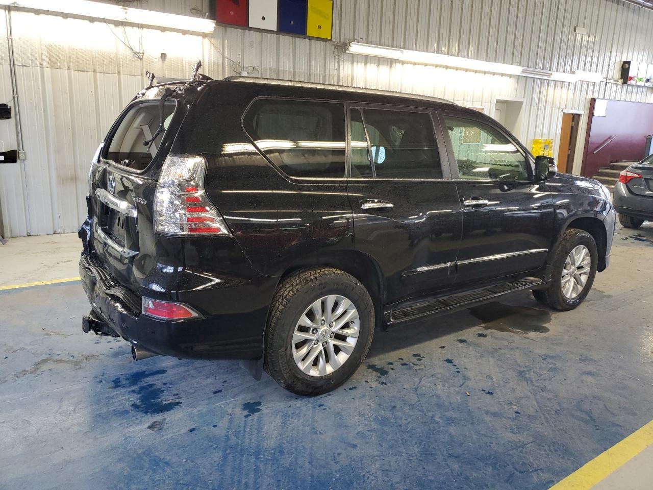 2016 Lexus Gx 460 - Image 3