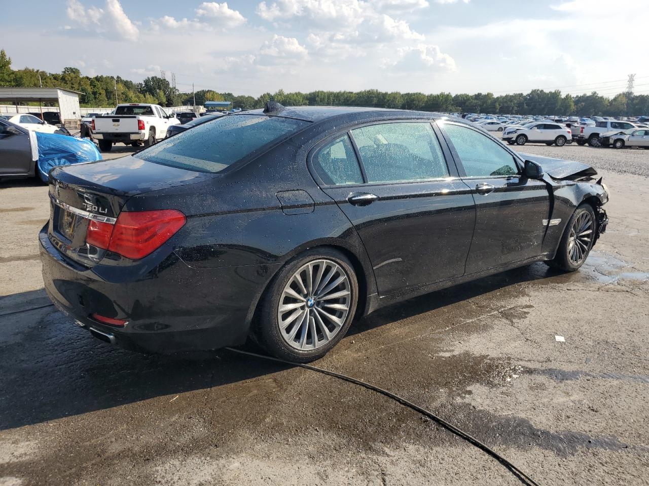 2011 BMW 750 Li - Image 3