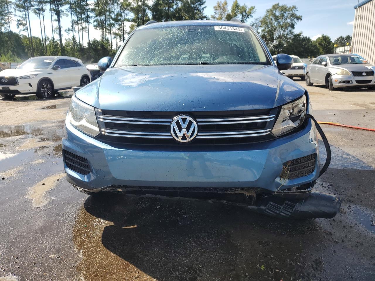 2017 Volkswagen Tiguan S - Image 5