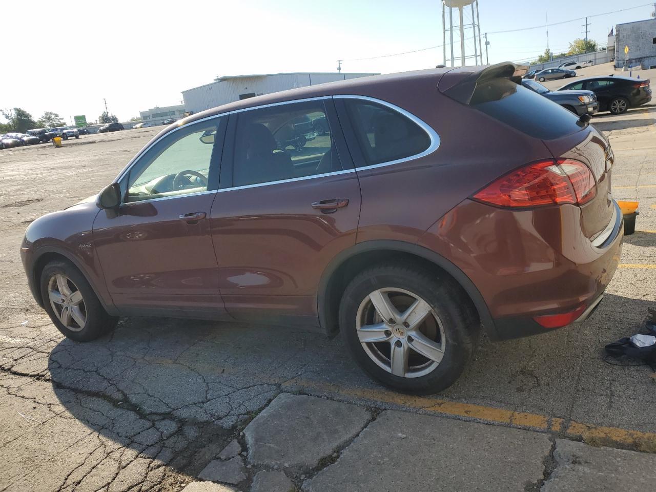 2012 Porsche Cayenne S Hybrid - Image 2
