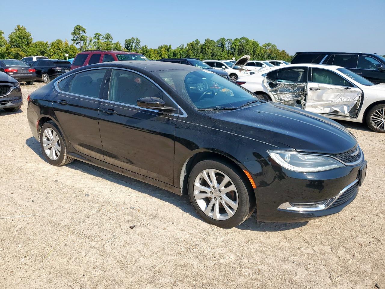 2016 Chrysler 200 - Image 4