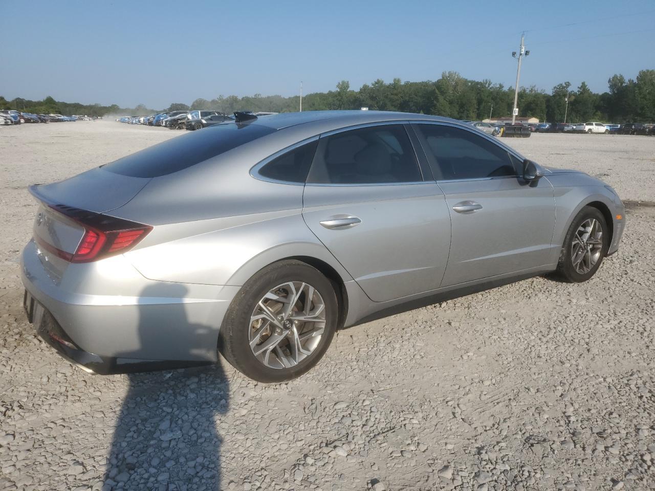 2020 Hyundai Sonata Sel - Image 3