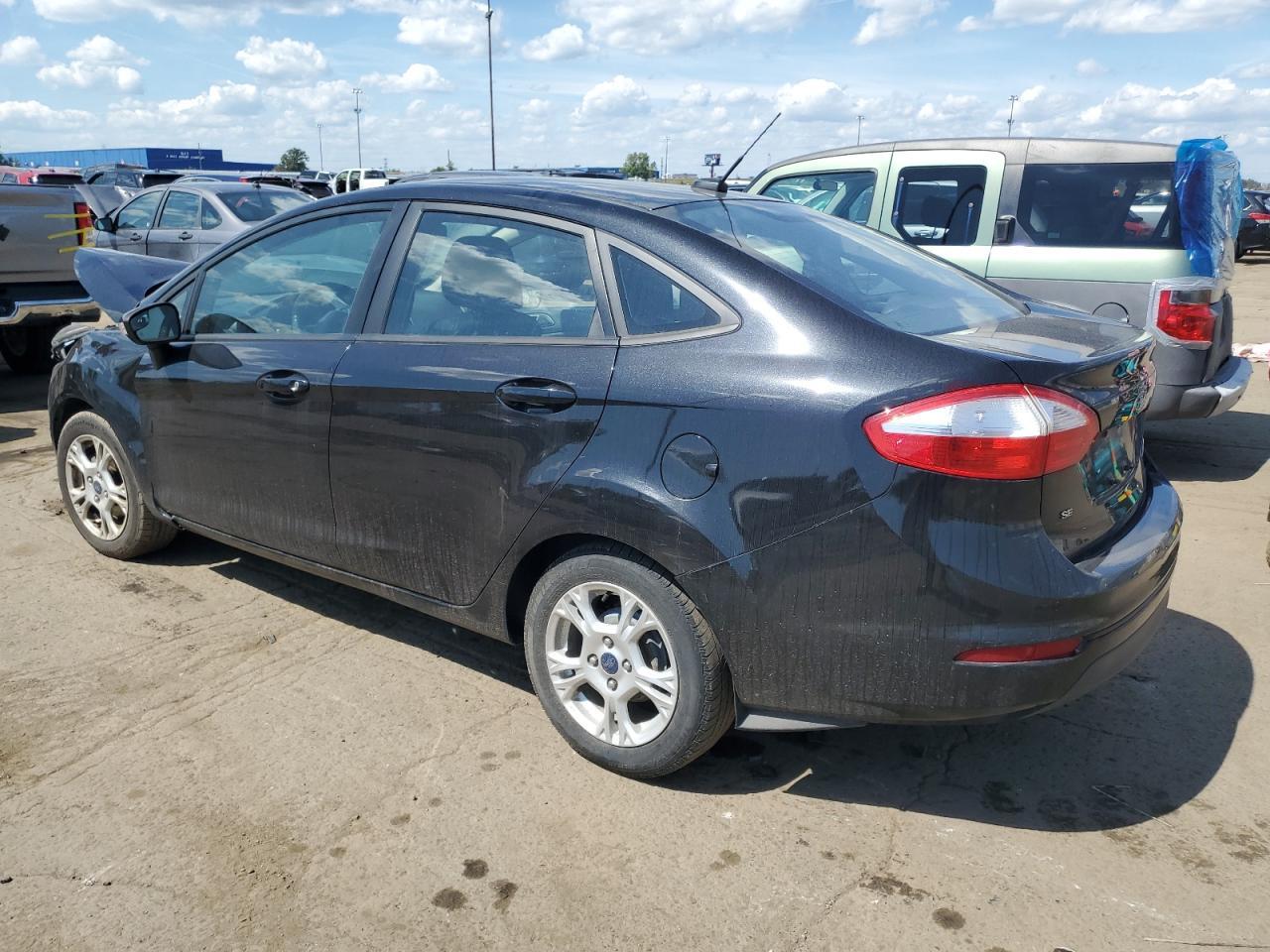 2014 Ford Fiesta Se - Фото 2