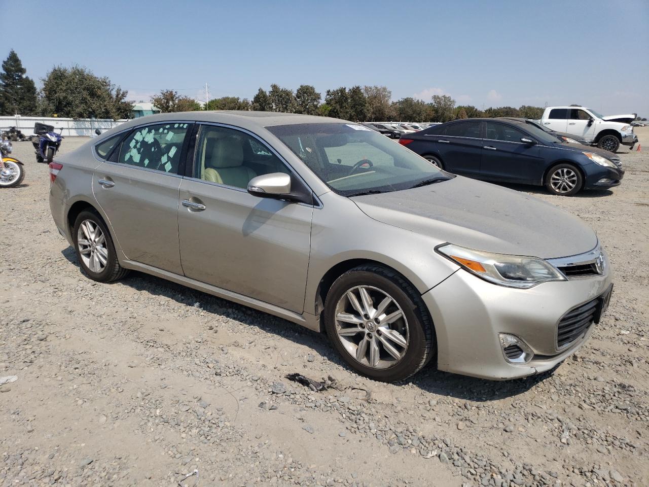 2015 Toyota Avalon Xle - Image 4
