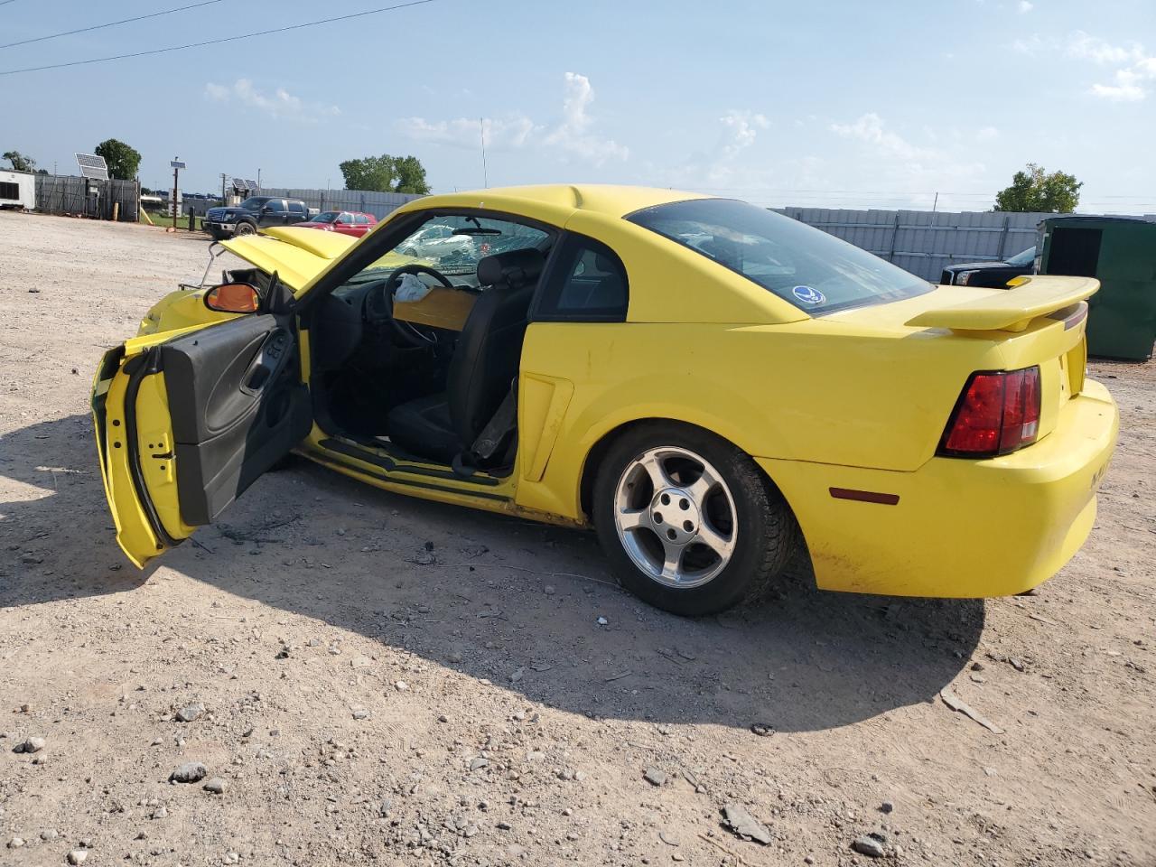 2003 Ford Mustang - Фото 2