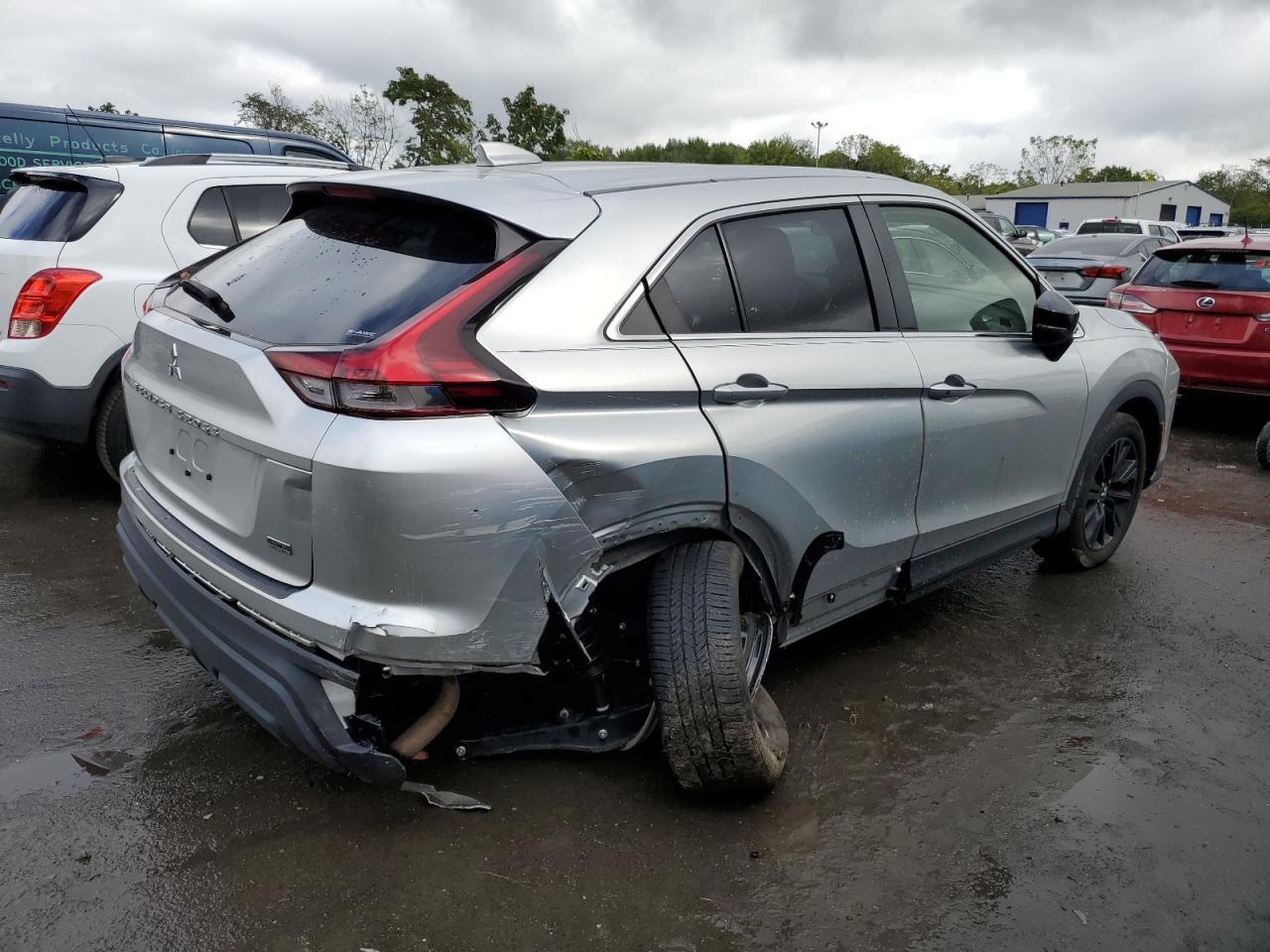 2024 Mitsubishi Eclipse Cross Le - Image 3