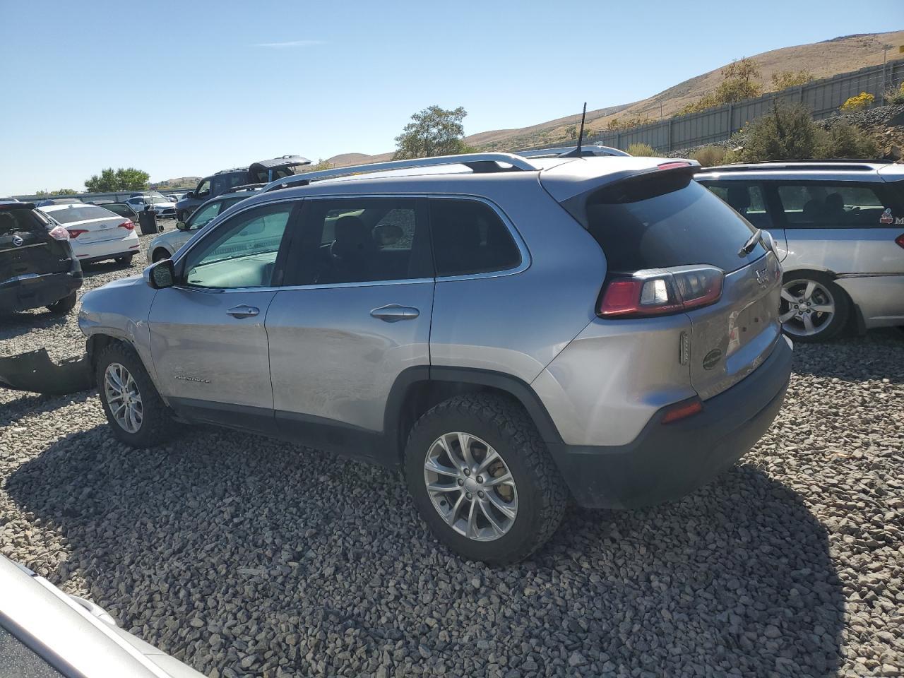 2019 Jeep Cherokee Latitude - Image 2