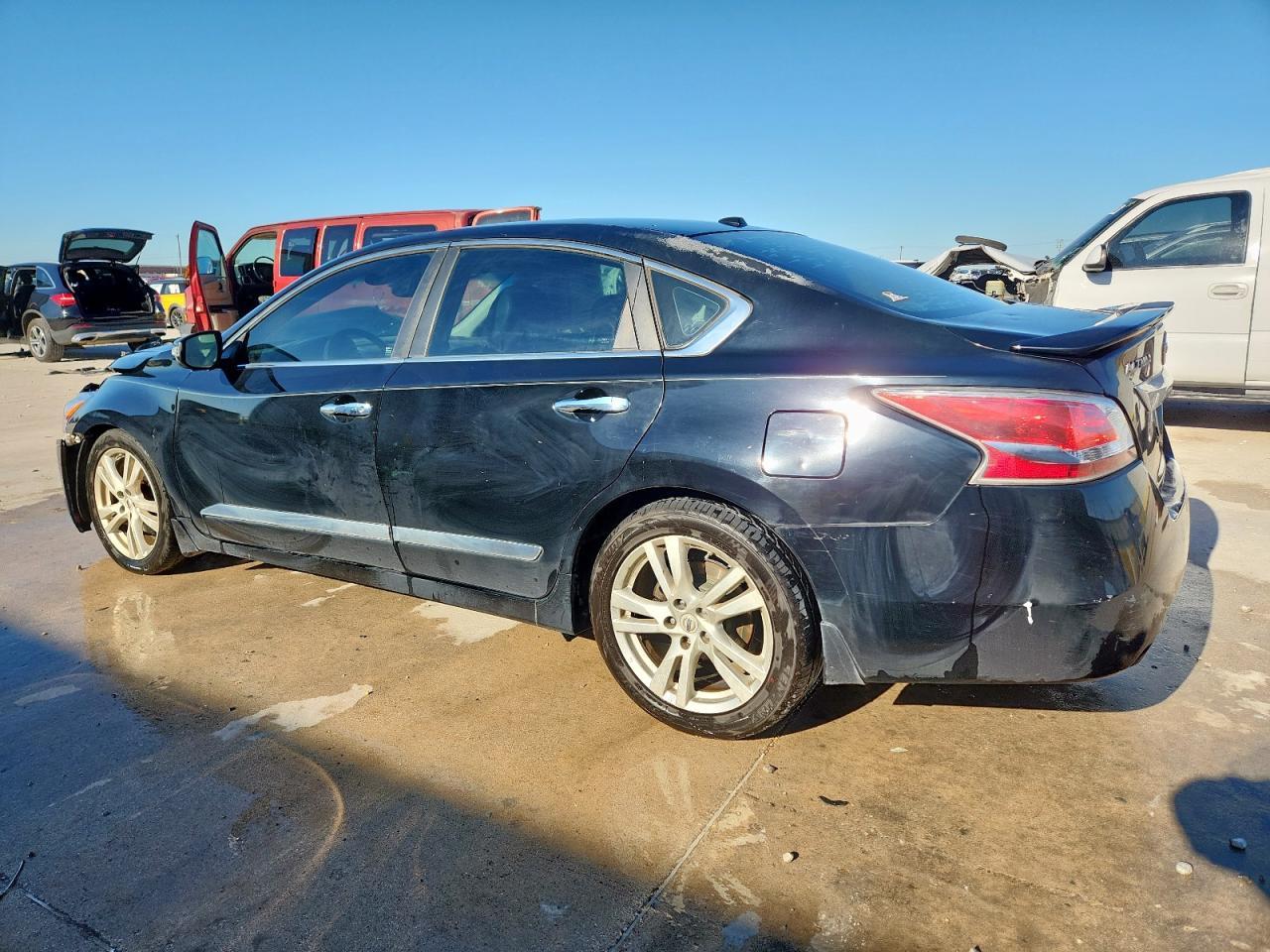 2014 Nissan Altima 3.5S - Фото 2