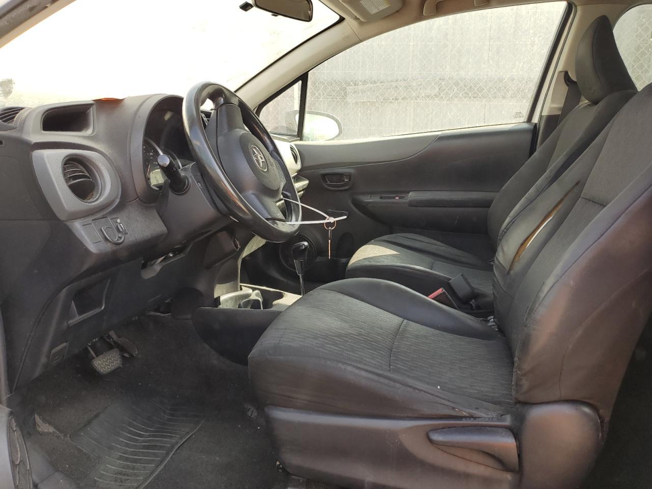 2014 Toyota Yaris - Image 7