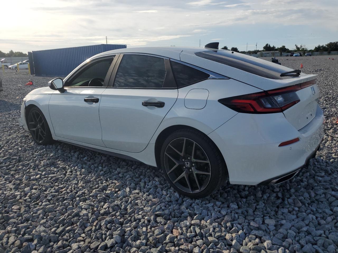 2022 Honda Civic Sport Touring - Фото 2