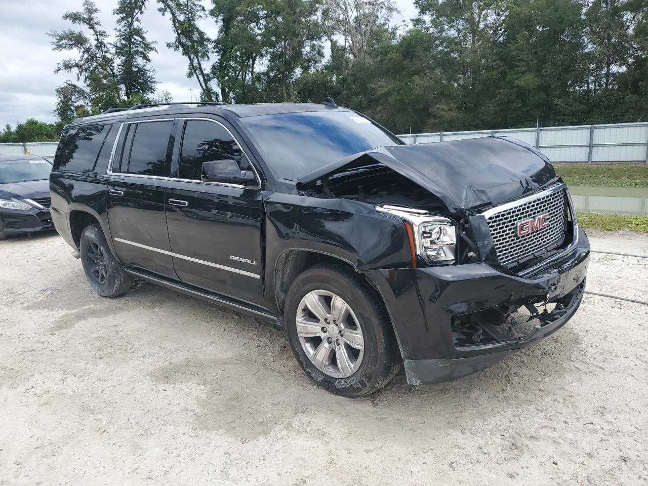 2015 GMC Yukon - Фото 4