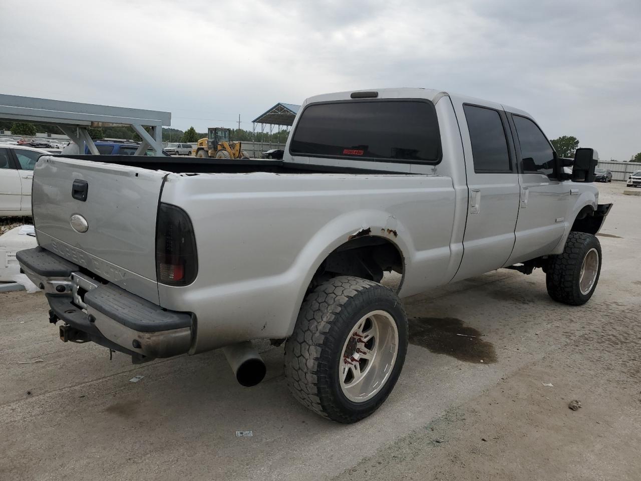 2006 Ford F250 Super Duty - Image 3
