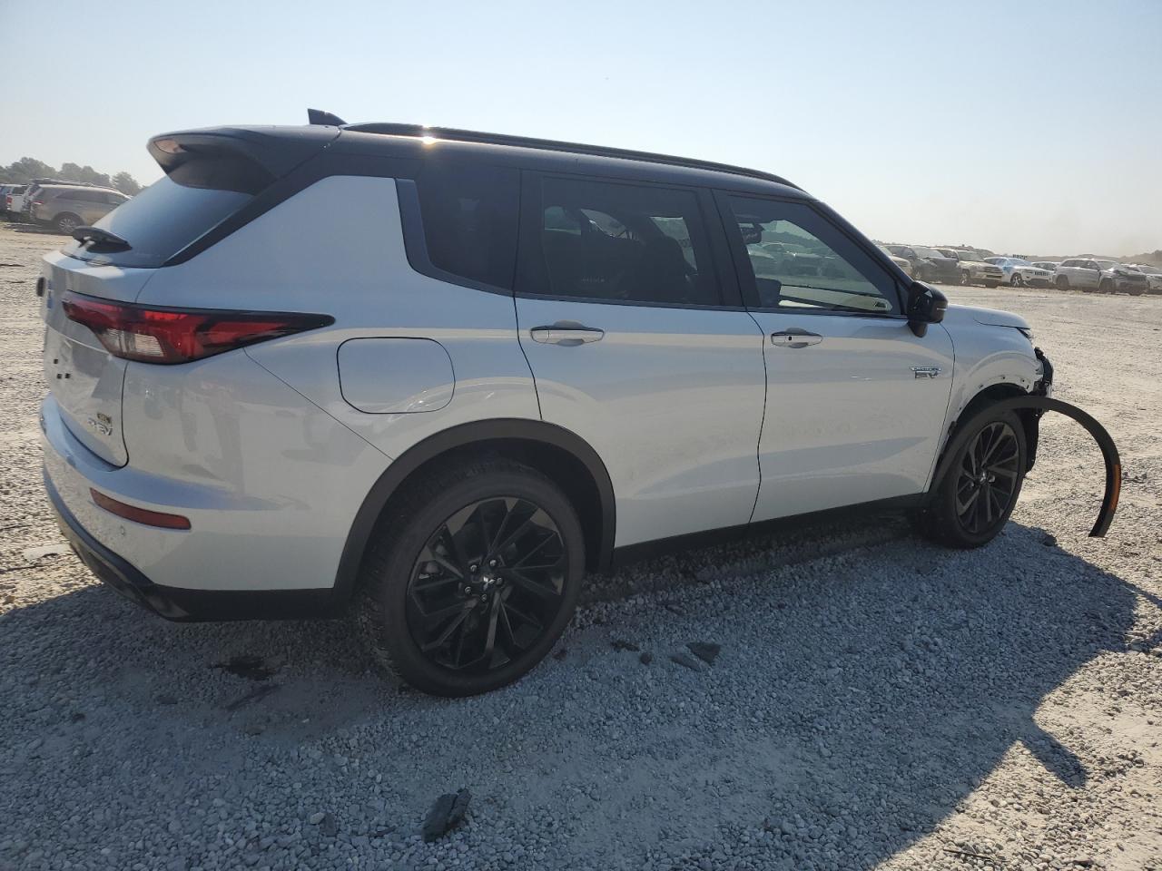 2025 Mitsubishi Outlander Sel - Фото 3