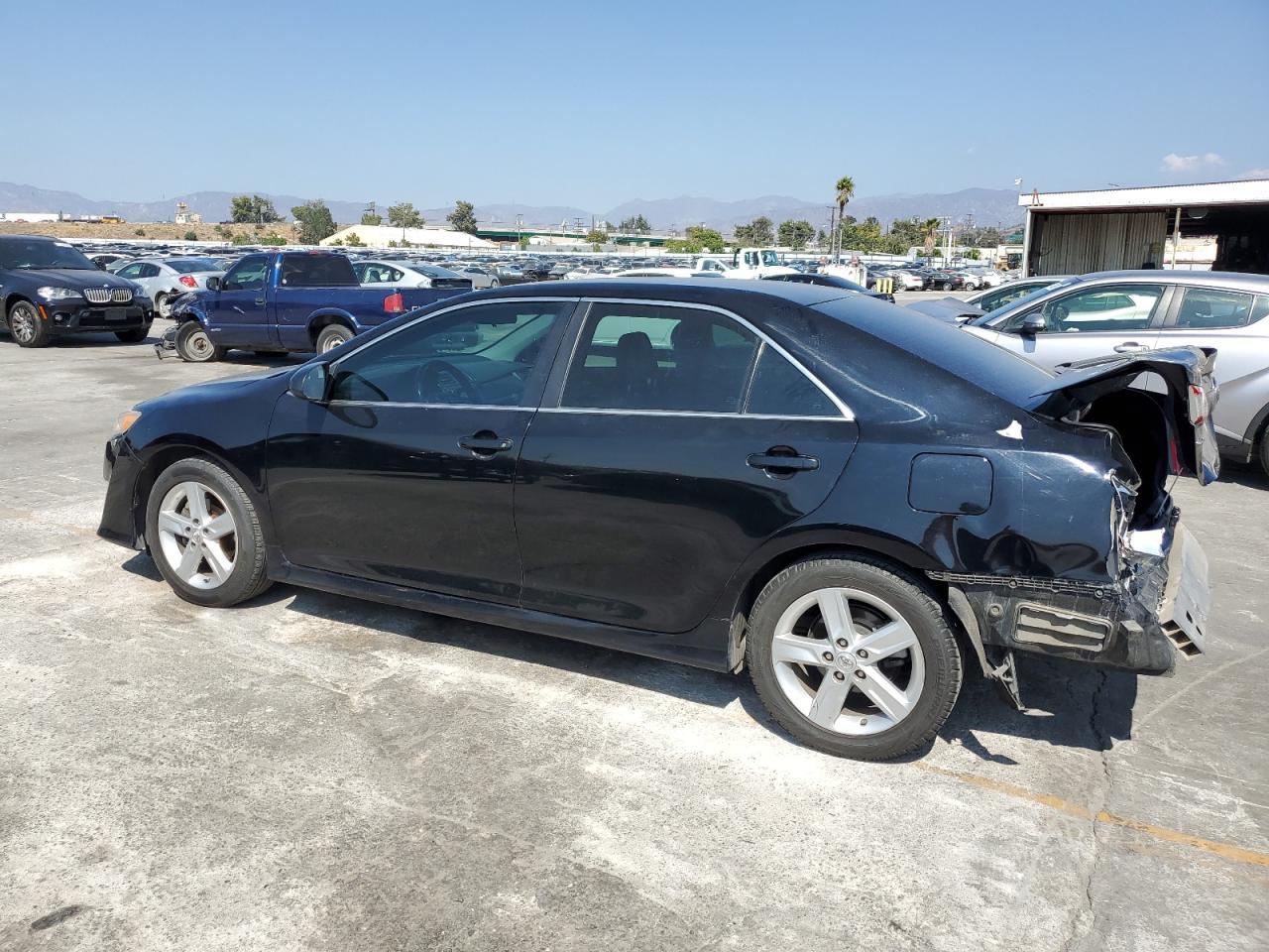 2014 Toyota Camry L - Image 2