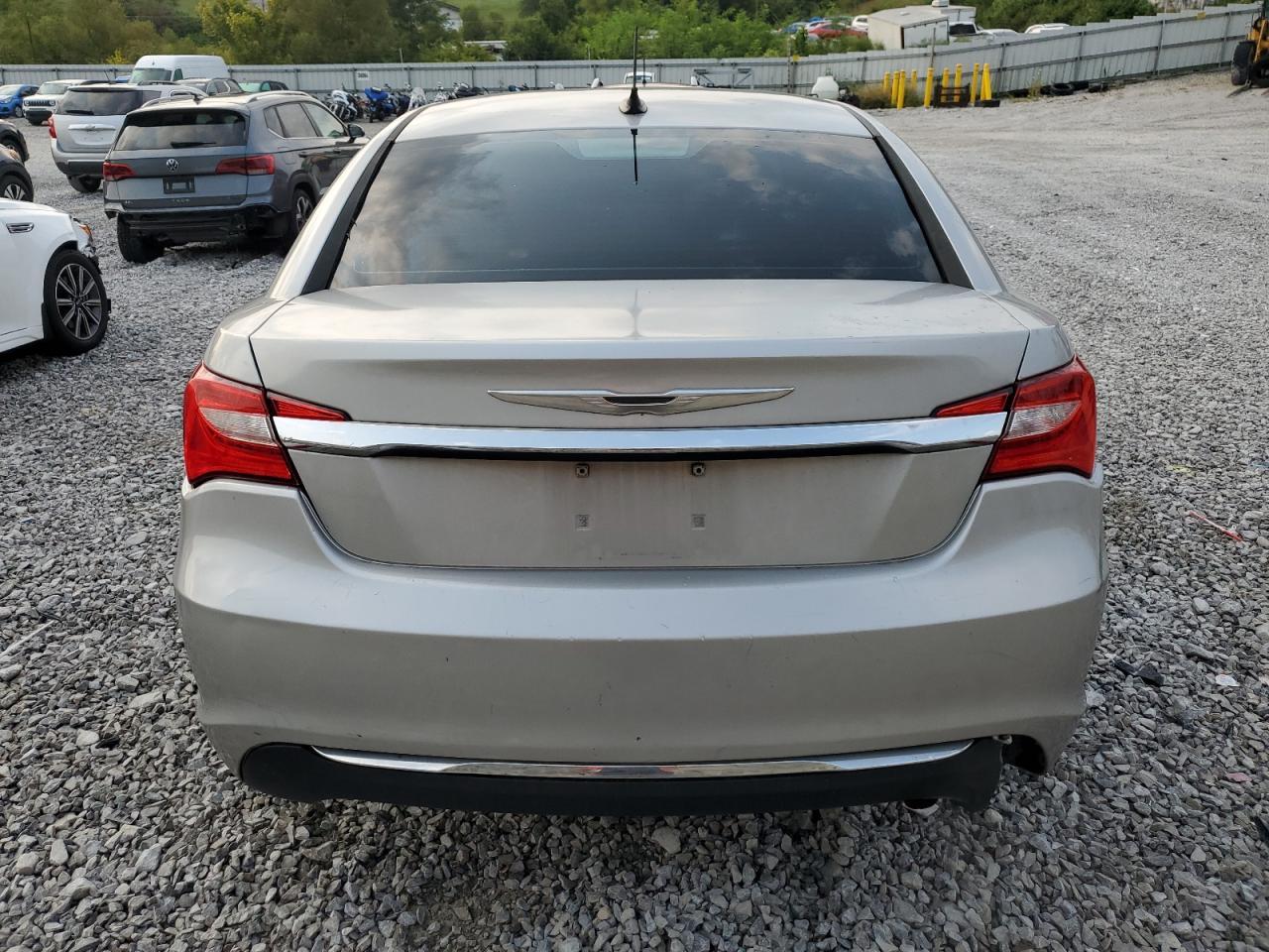 2012 Chrysler 200 Lx - Фото 6