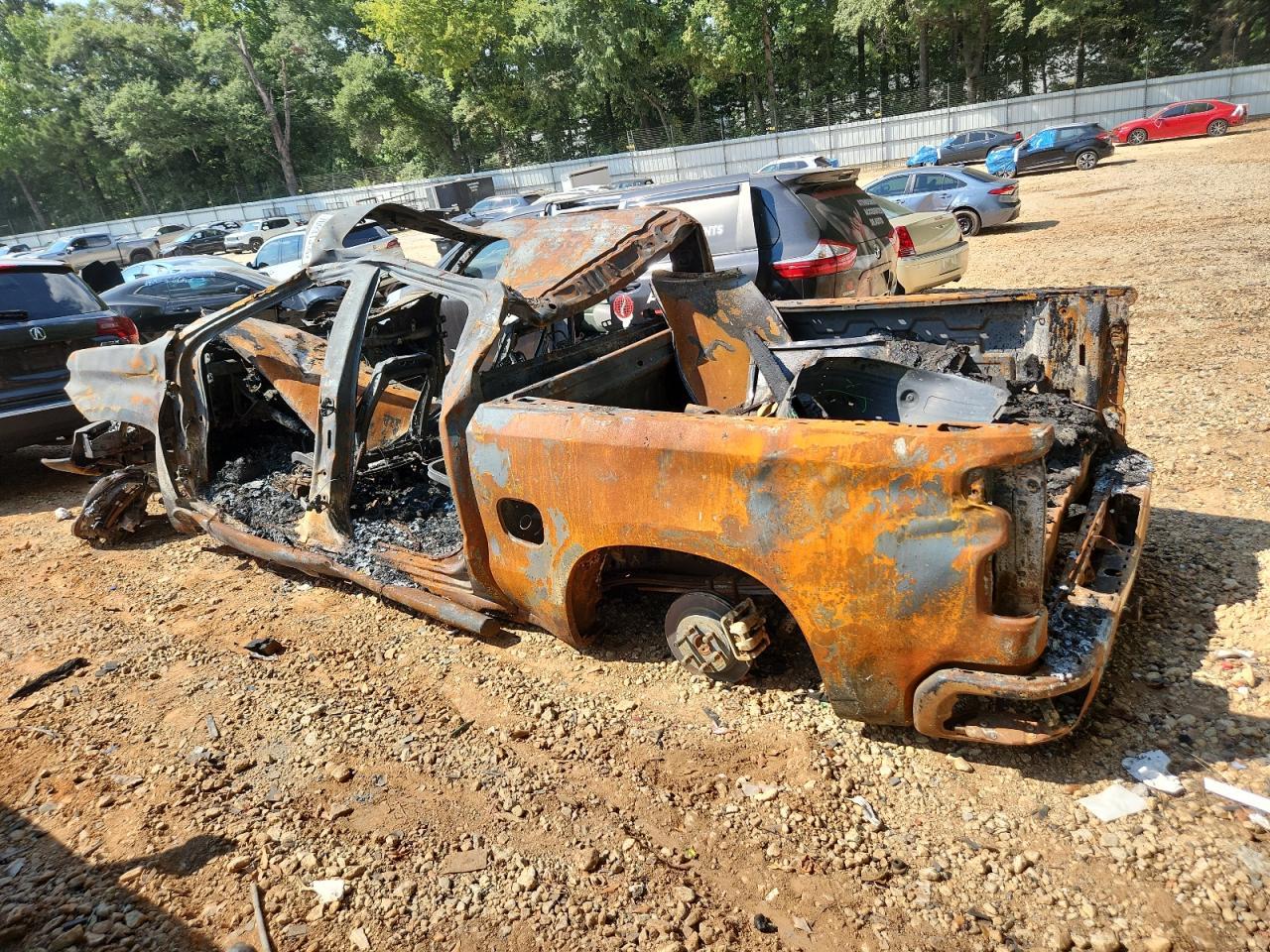 2019 Chevrolet Silverado K1500 Lt Trail Boss - Image 2