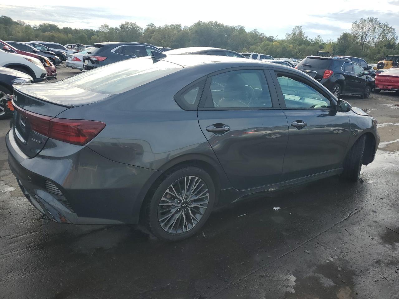 2022 Kia Forte Gt Line - Фото 3