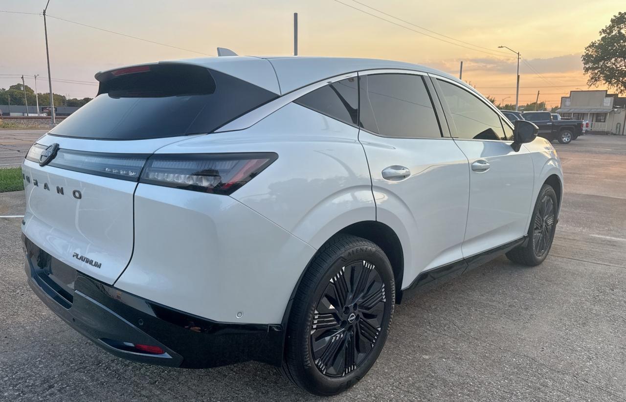2025 Nissan Murano Platinum - Image 4