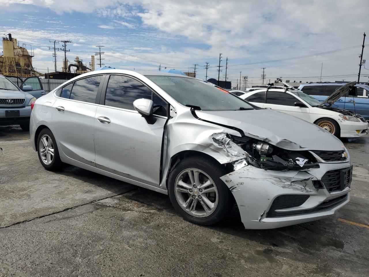 2018 Chevrolet Cruze Lt - Image 4