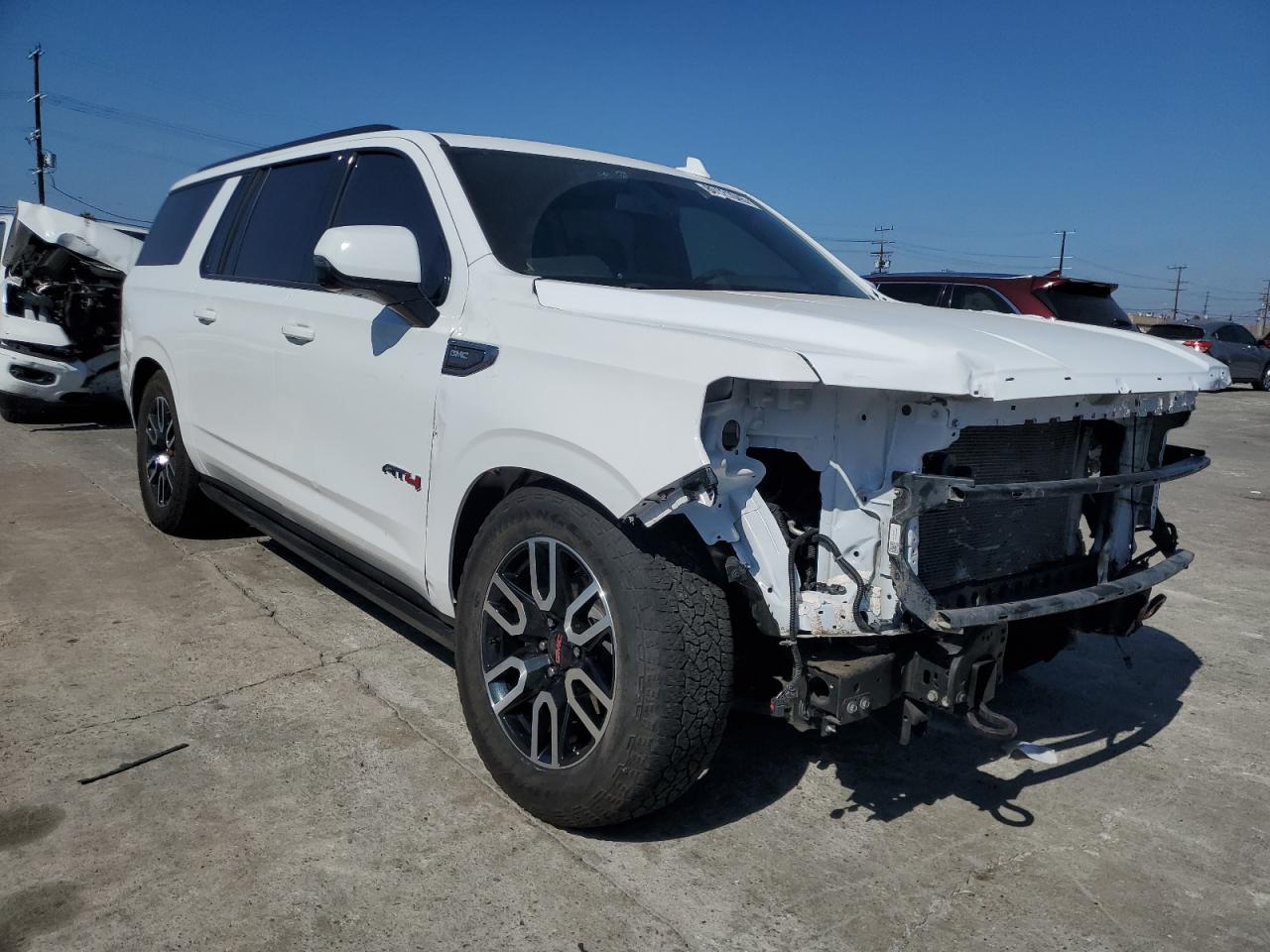 2024 GMC Yukon Xl K1500 At4 - Фото 4