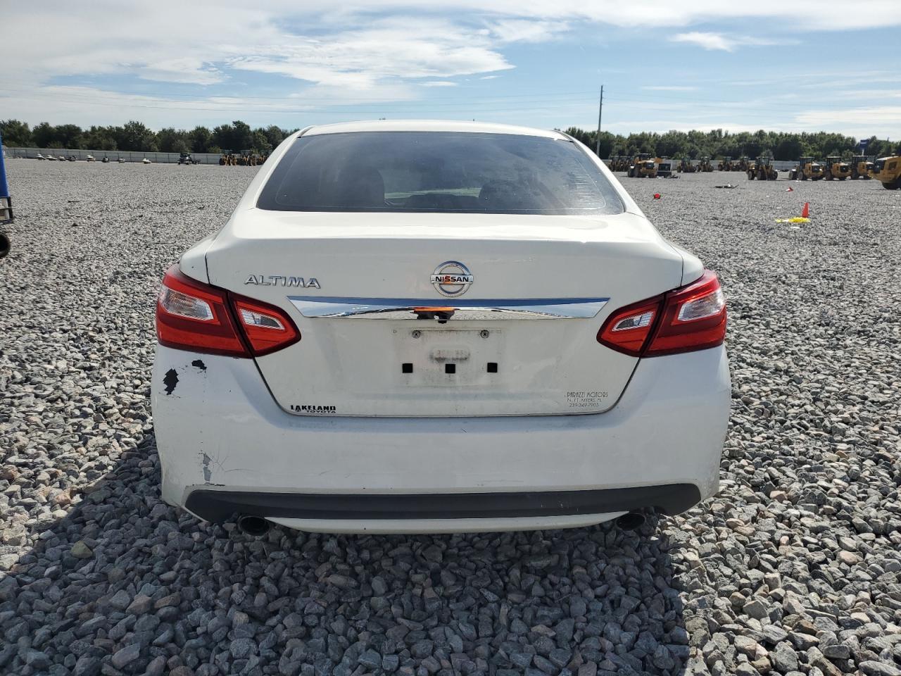 2016 Nissan Altima 2.5 - Image 6