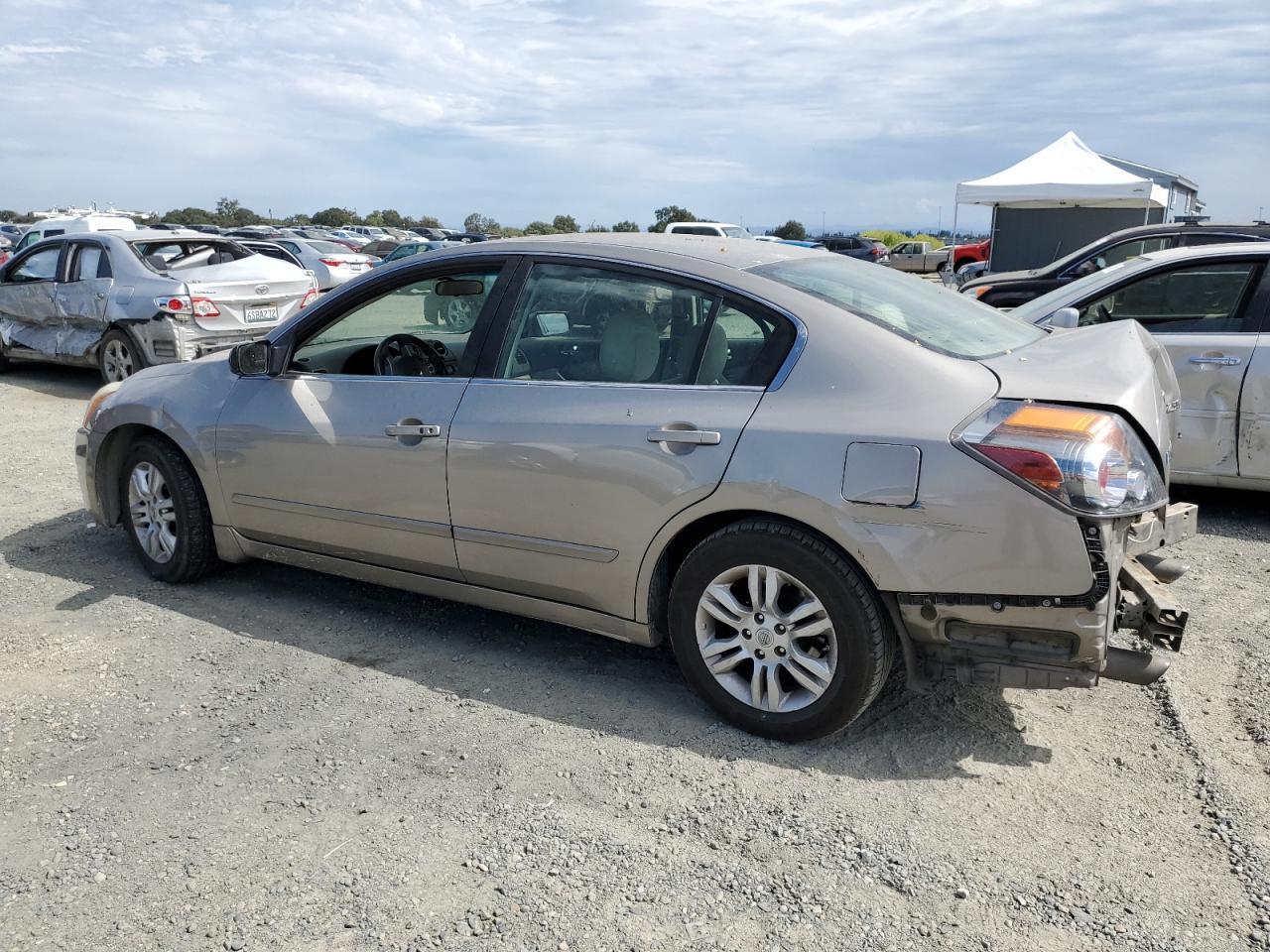 2012 Nissan Altima Base - Фото 2