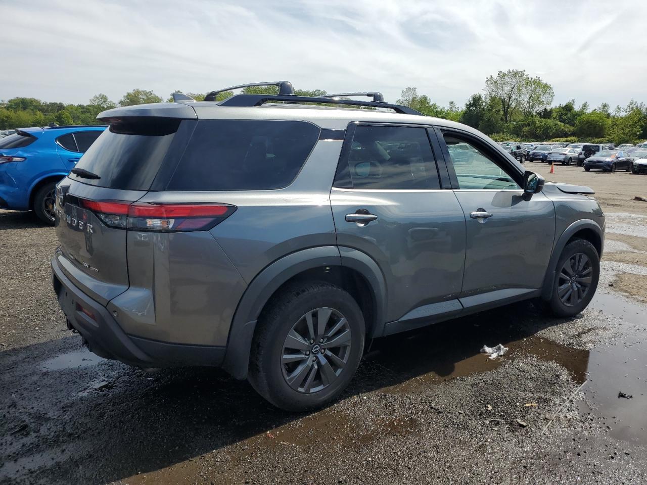 2022 Nissan Pathfinder Sv - Image 3