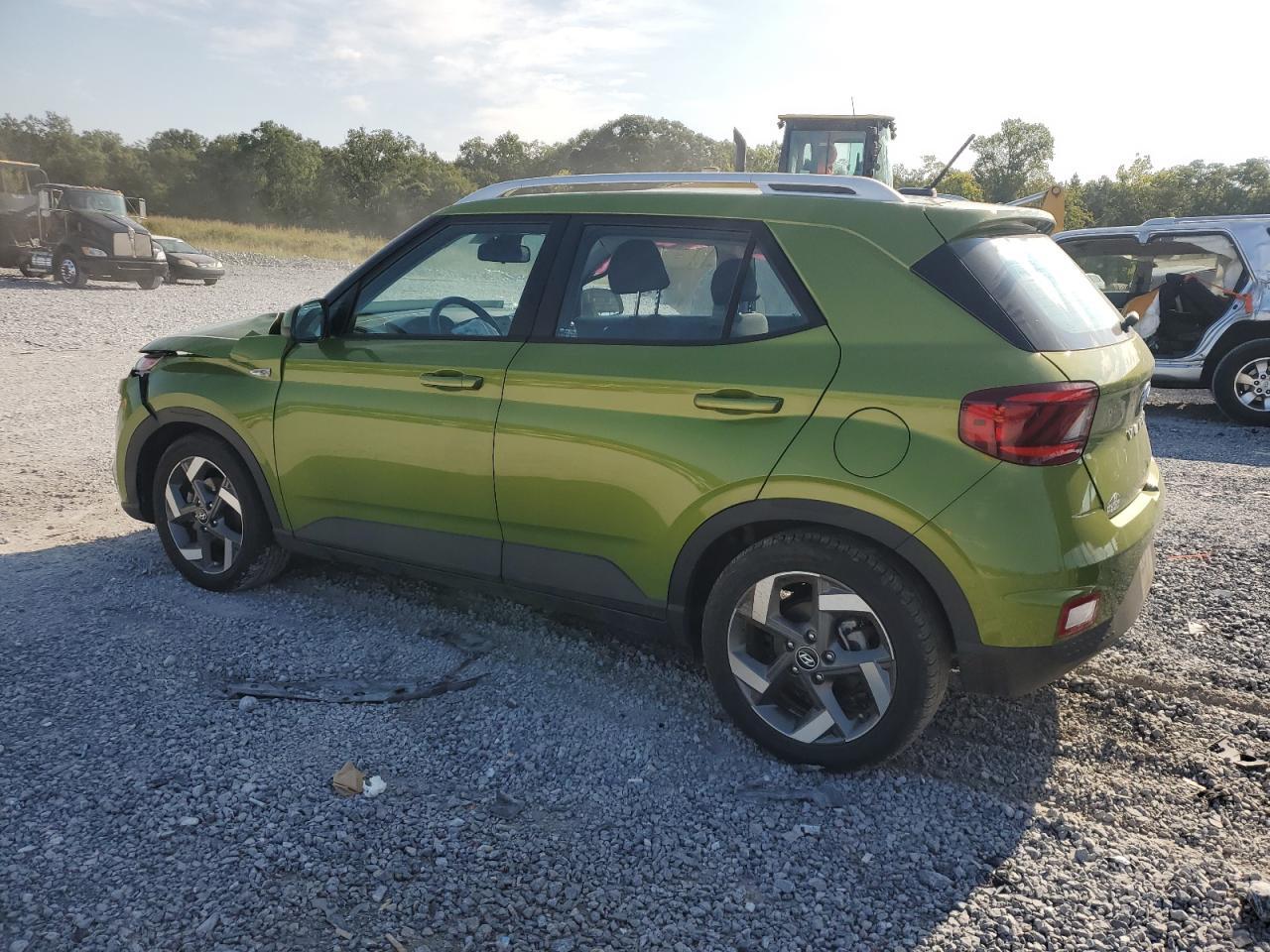 2023 Hyundai Venue Sel - Image 2