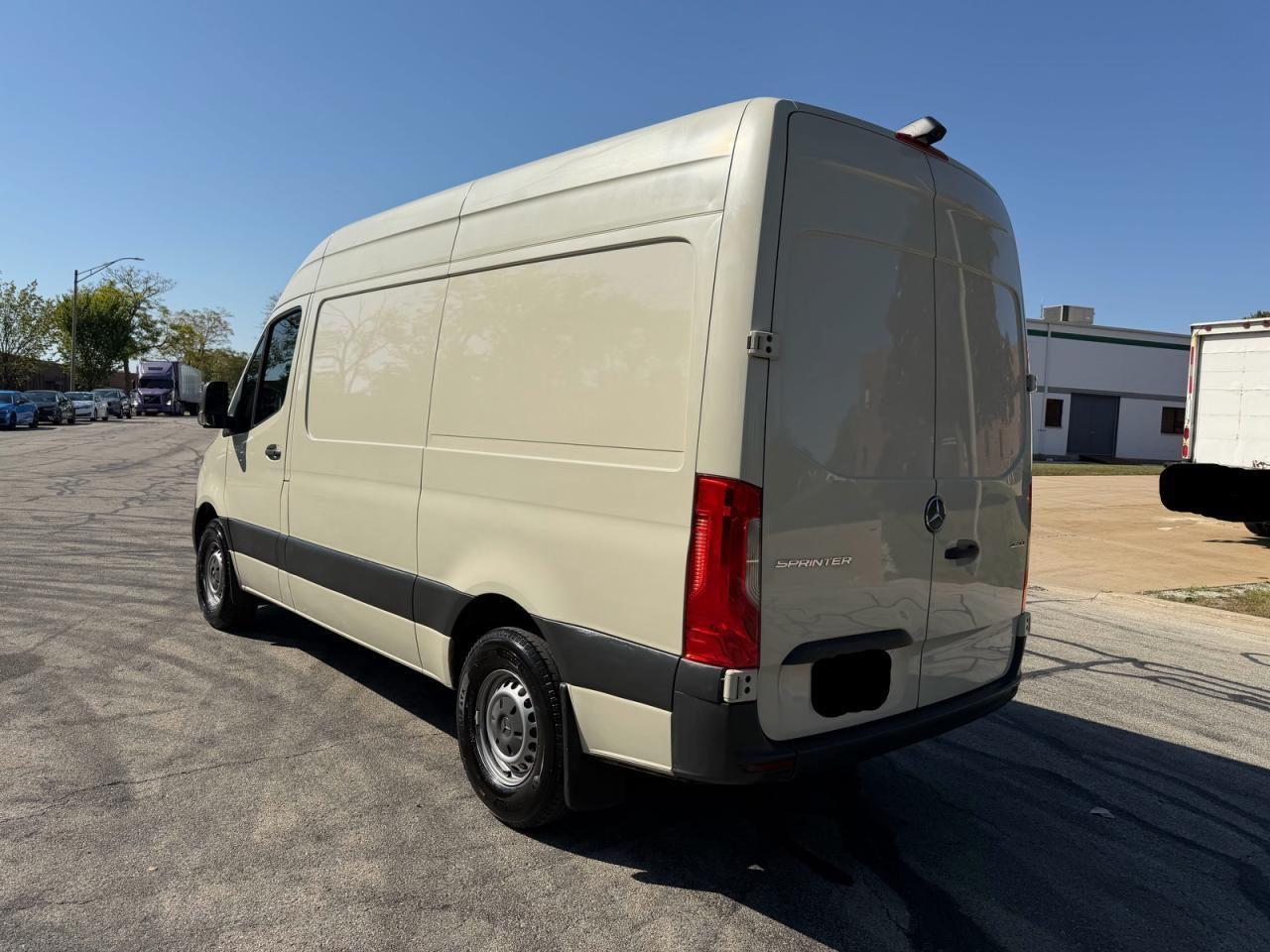 2020 Mercedes-Benz Sprinter 2500 - Фото 3