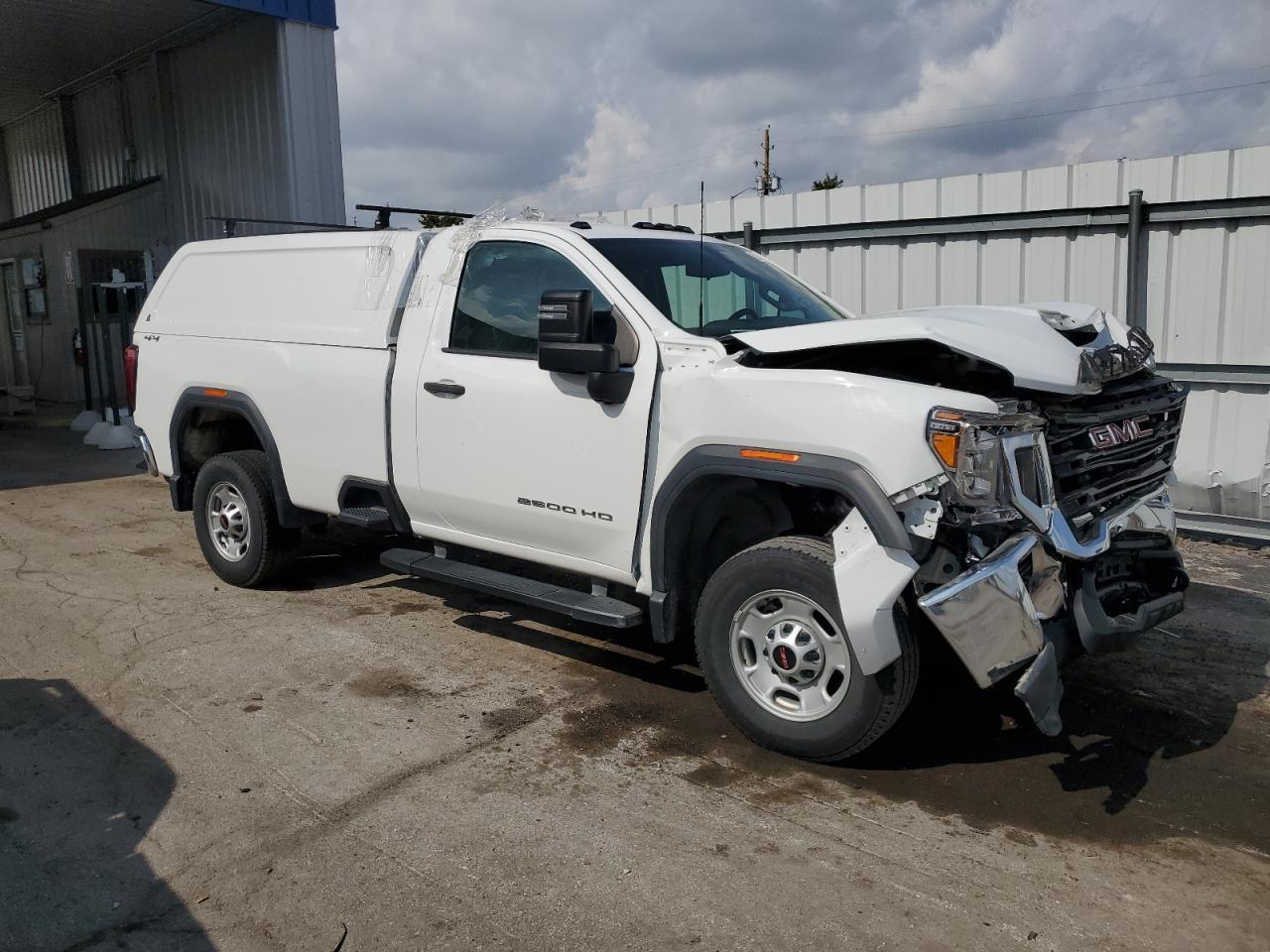 2022 GMC Sierra K2500 Heavy Duty - Image 4