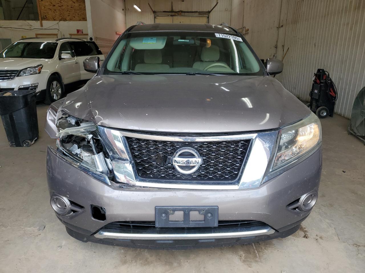 2013 Nissan Pathfinder S - Image 5