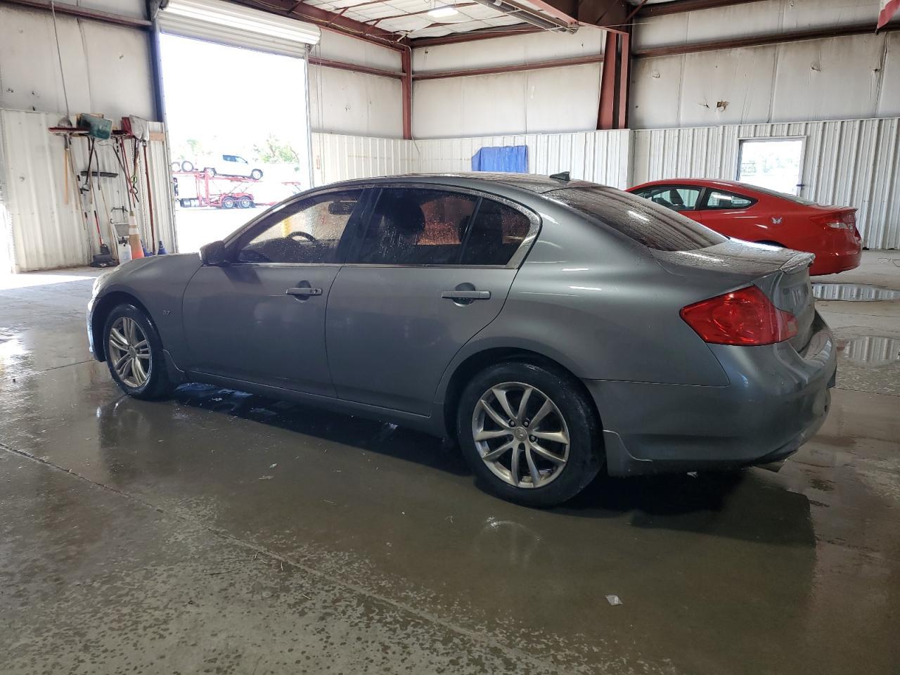 2015 Infiniti Q40 - Image 2