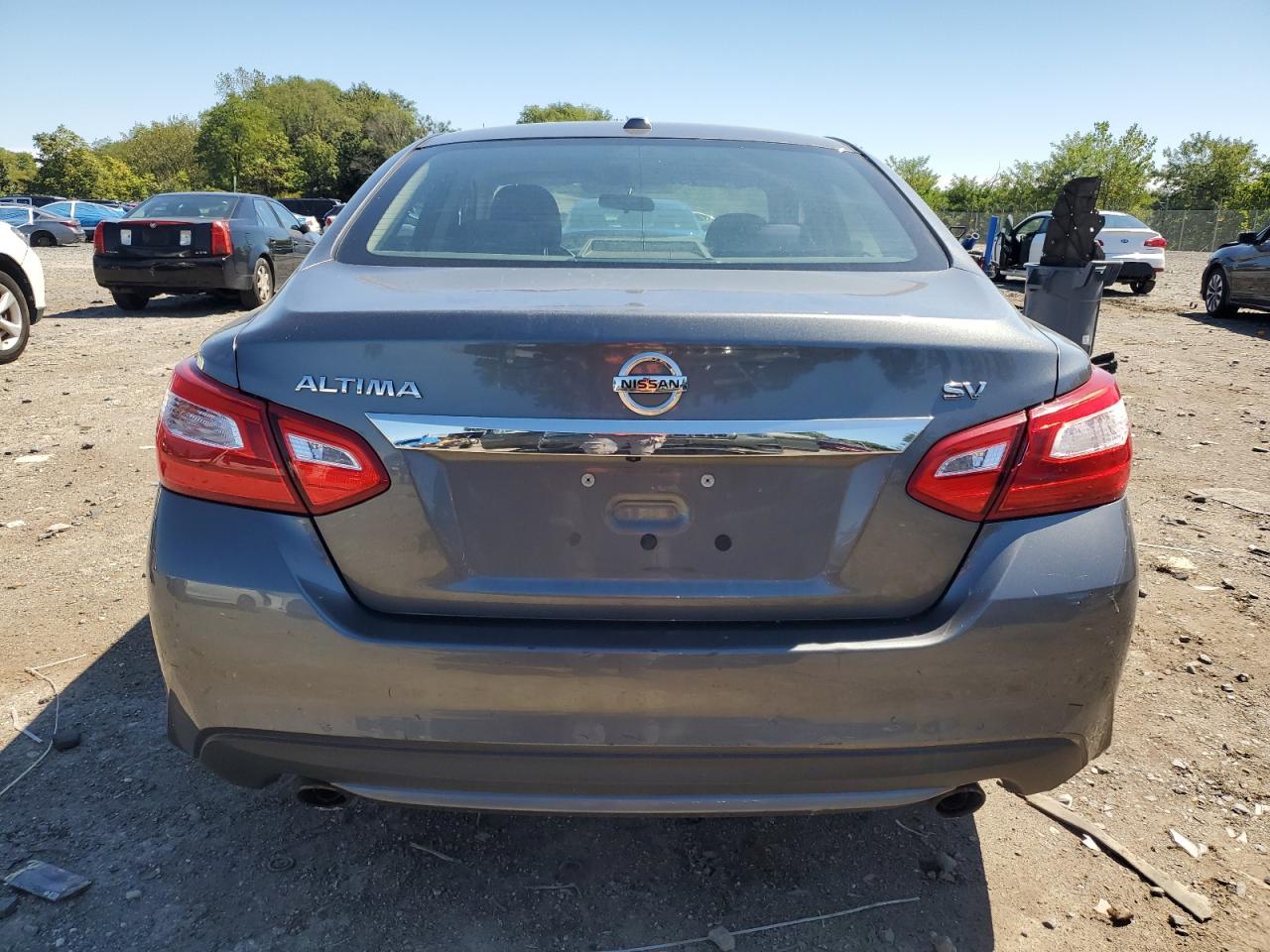 2017 Nissan Altima 2.5 - Image 6
