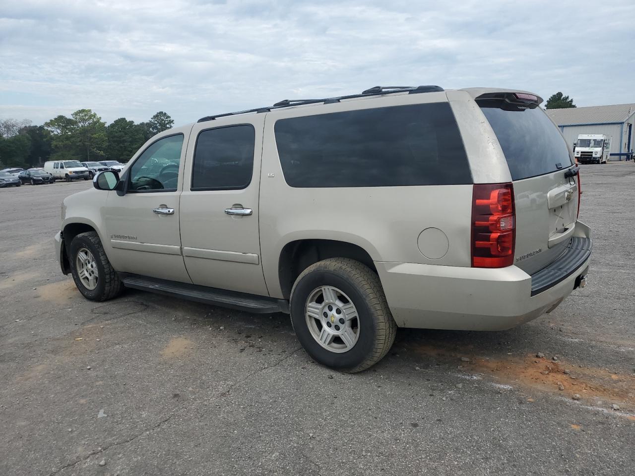 2007 Chevrolet Suburban C1500 - Фото 2