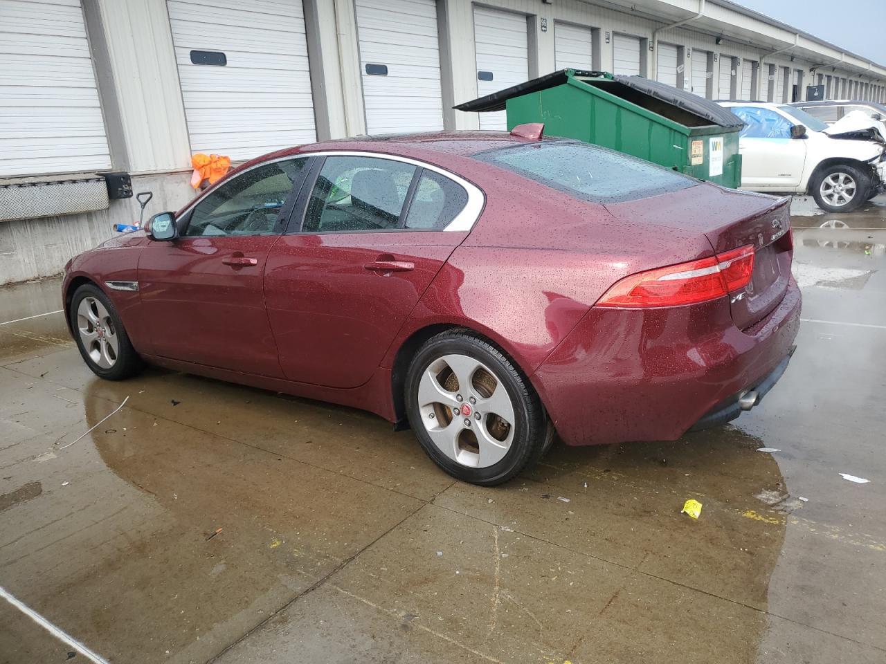 2017 Jaguar Xe - Фото 2