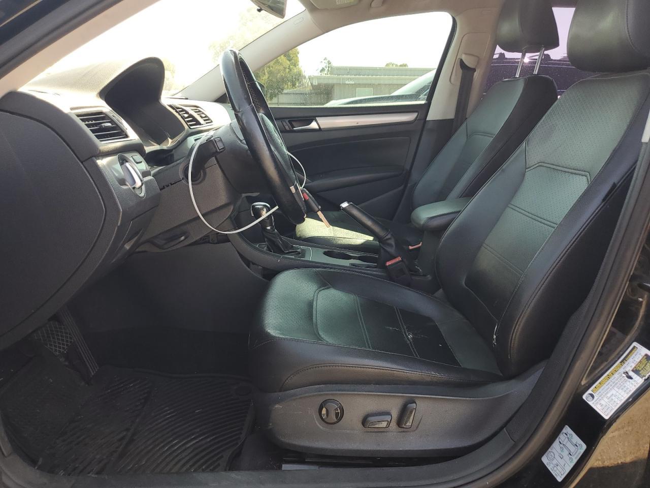 2014 Volkswagen Passat S - Image 7