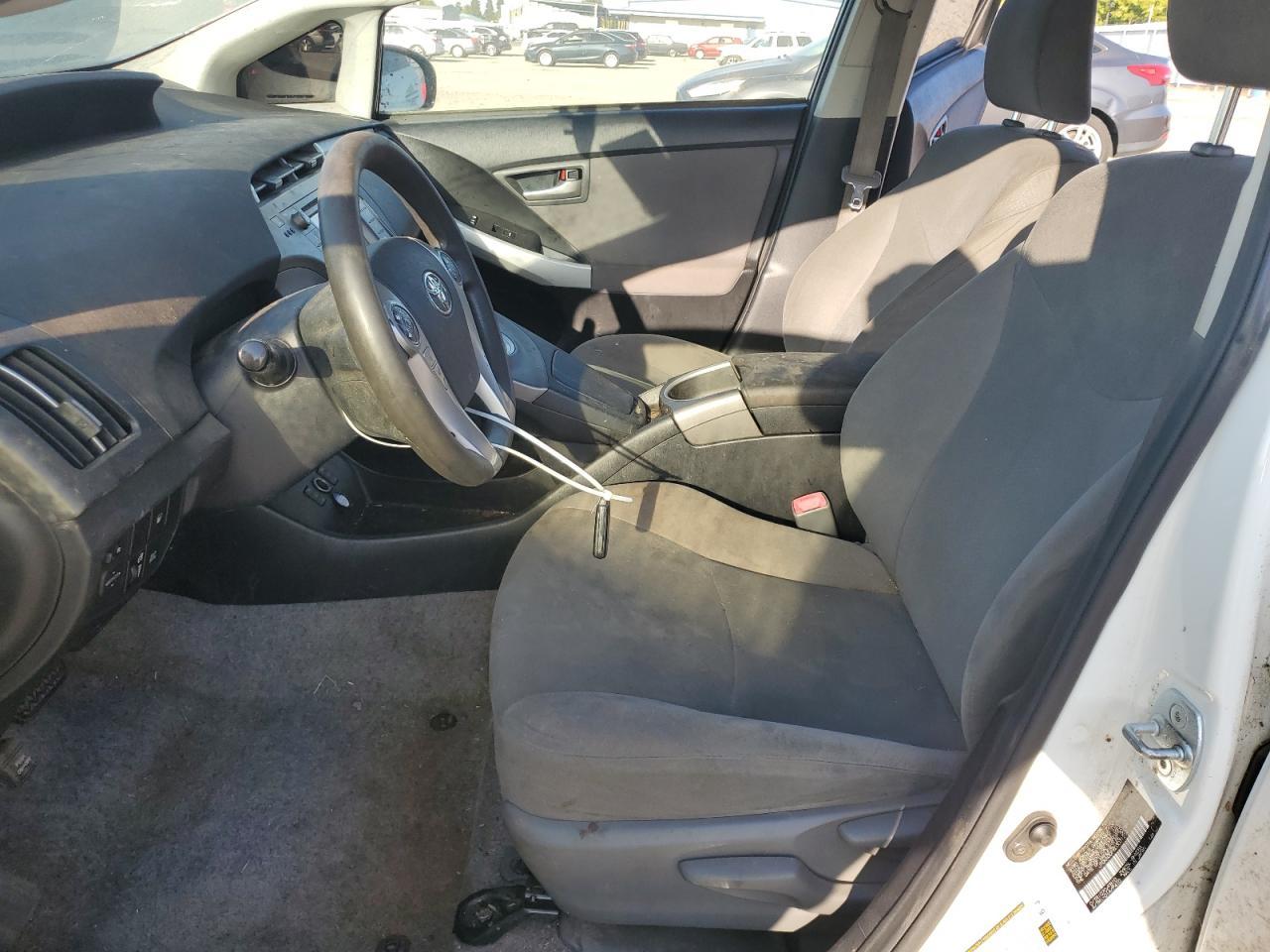 2013 Toyota Prius Plug-In - Фото 7