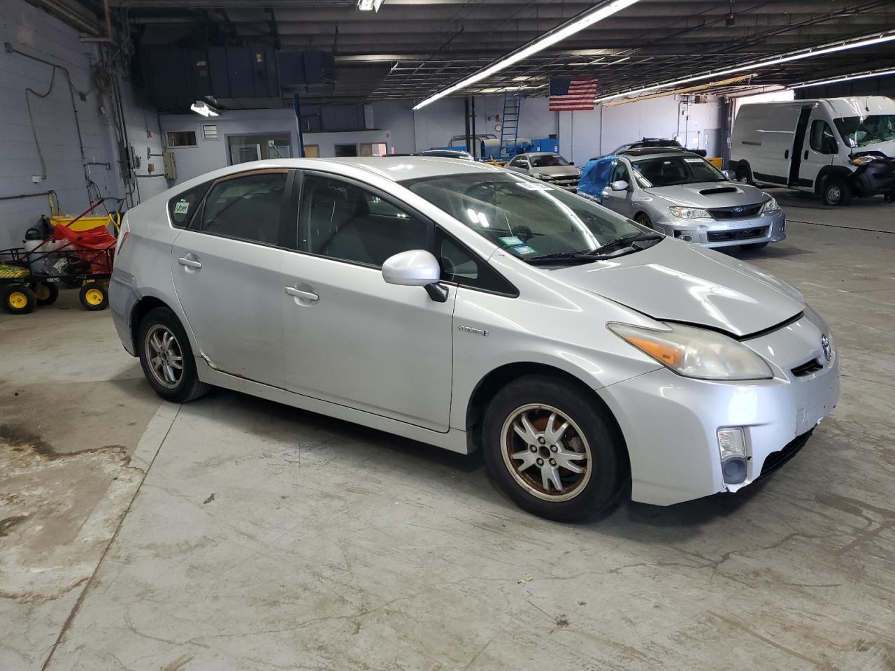 2011 Toyota Prius - Фото 4