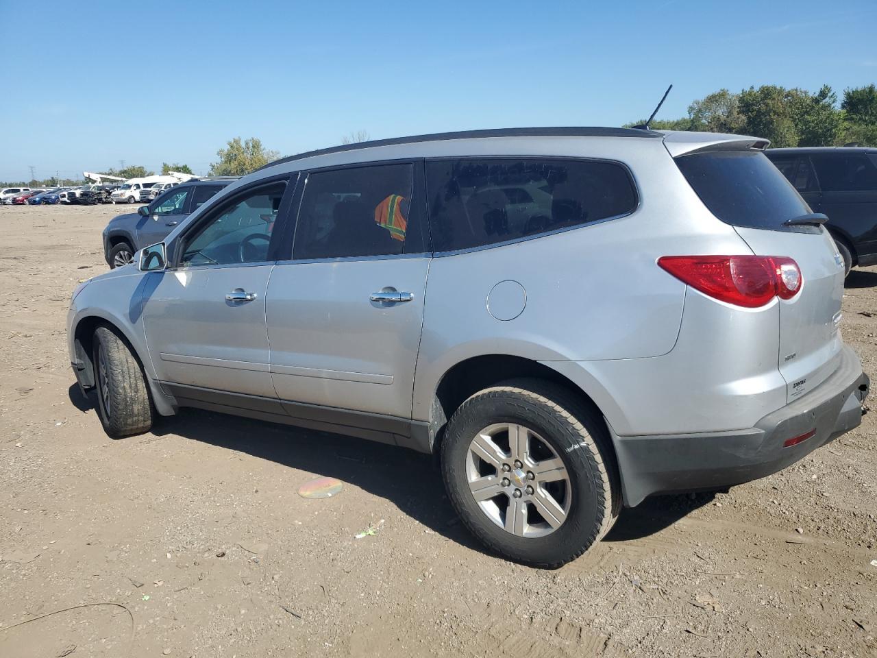 2011 Chevrolet Traverse Lt - Фото 2