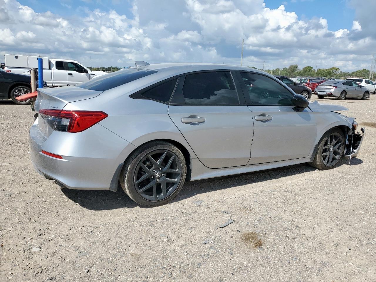 2024 Honda Civic Sport - Фото 3