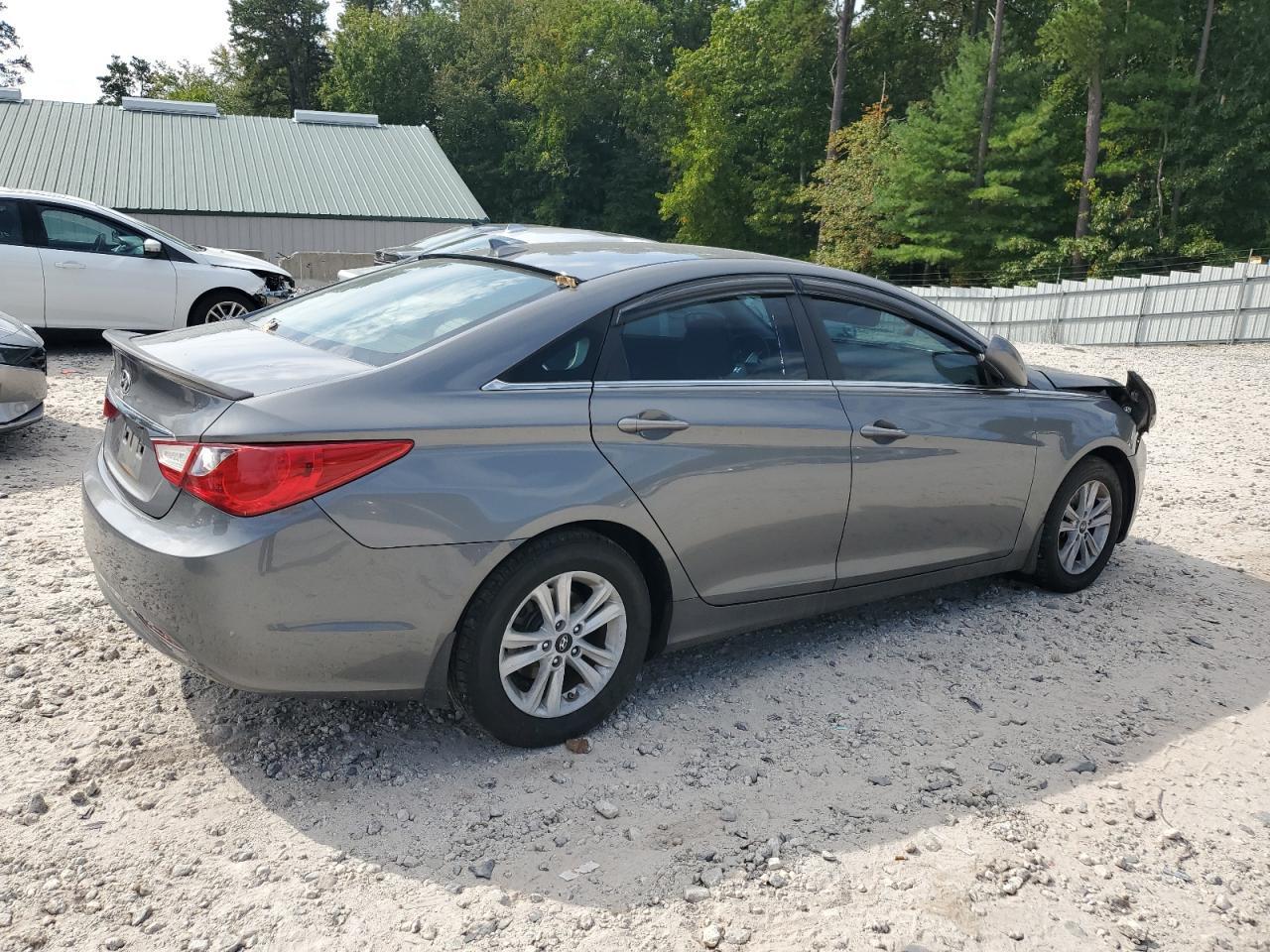 2013 Hyundai Sonata Gls - Image 3